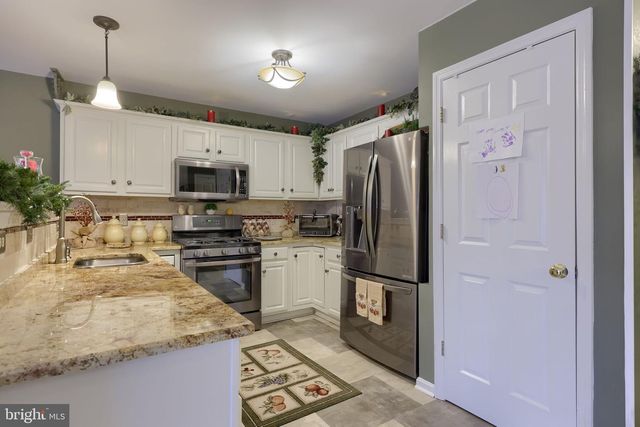 4036 GREEN PARK DR, Mount Joy, PA 17552