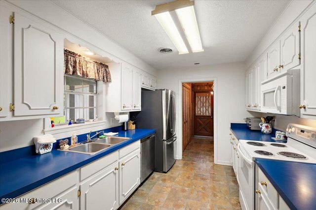 3502 Palestine Road, Raymond, MS 39154