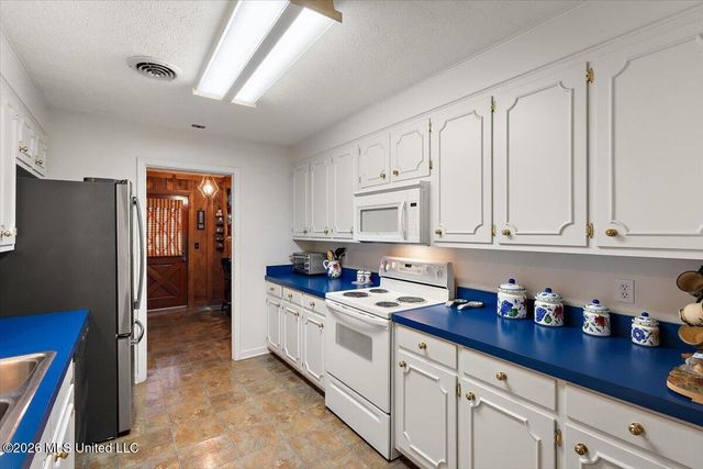 3502 Palestine Road, Raymond, MS 39154