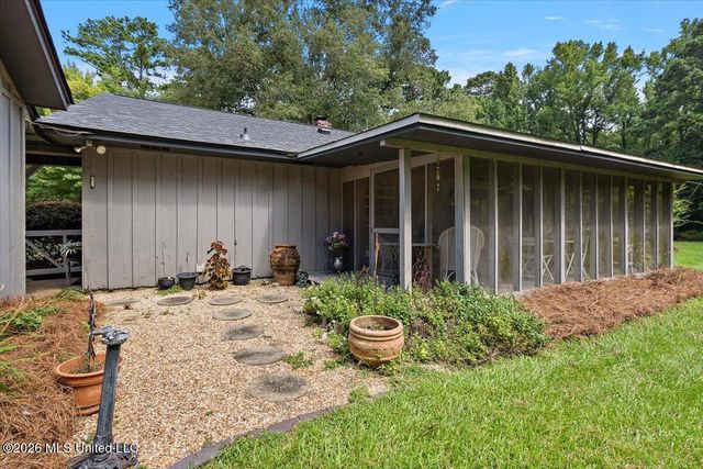 3502 Palestine Road, Raymond, MS 39154