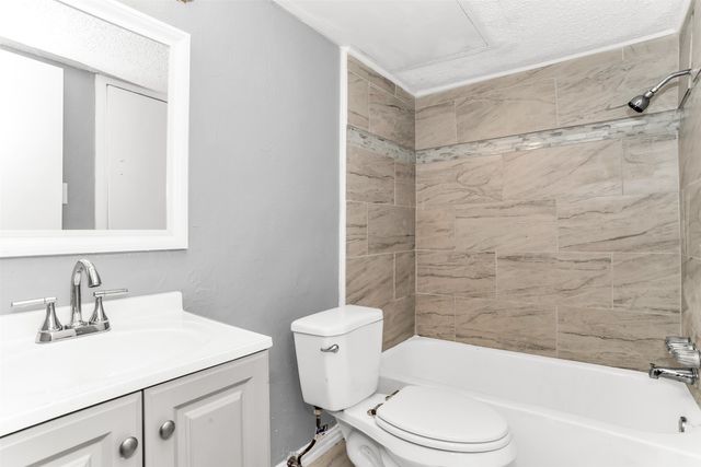 2604 Nina Circle, Grand Prairie, TX 75052