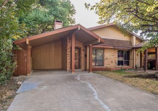2604 Nina Circle, Grand Prairie, TX 75052