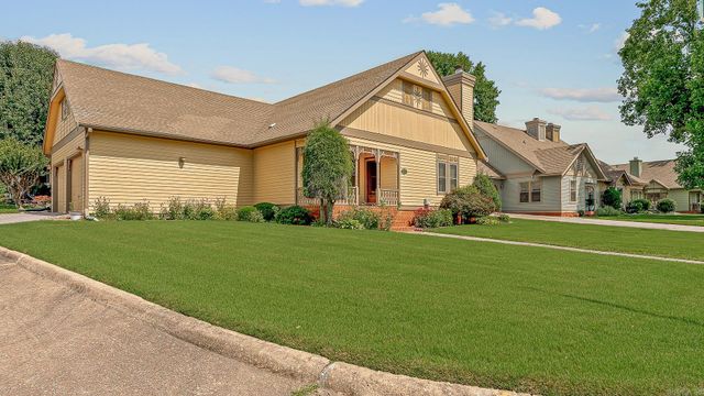 2607 Greenbriar, Jonesboro, AR 72401