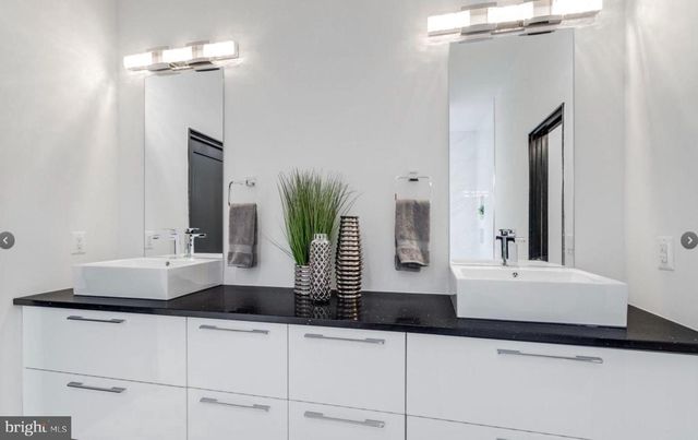 8313 SYRACUSE CIR, Vienna, VA 22180