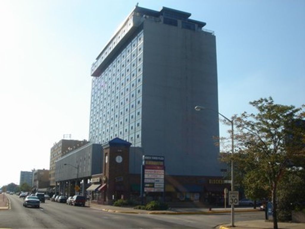 7234 W North Avenue 711, Elmwood Park, IL 60707