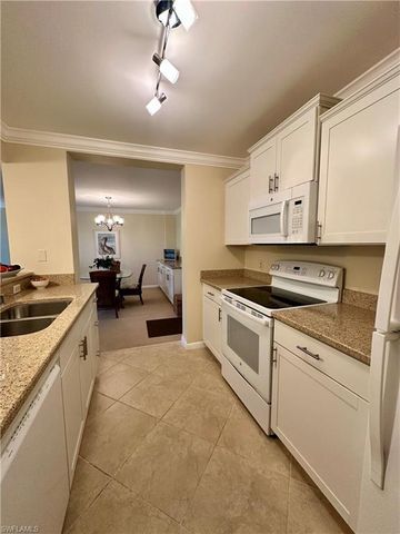 555 Park Shore DR B205, Naples, FL 34103