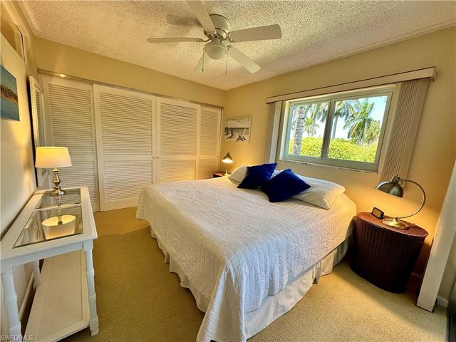 555 Park Shore DR B205, Naples, FL 34103