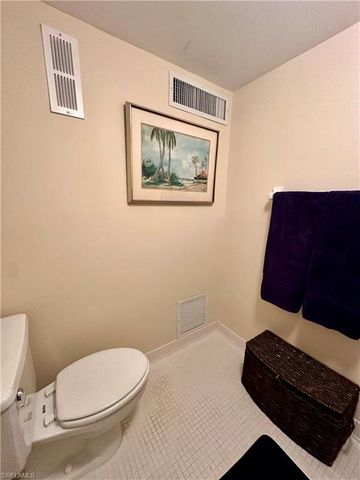 555 Park Shore DR B205, Naples, FL 34103