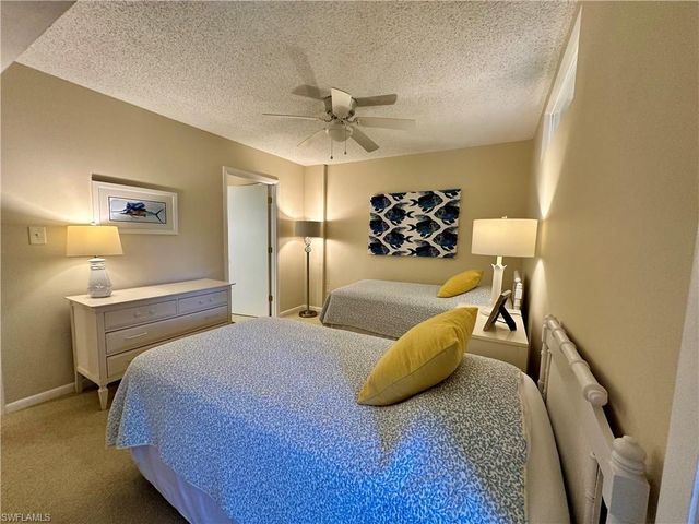 555 Park Shore DR B205, Naples, FL 34103