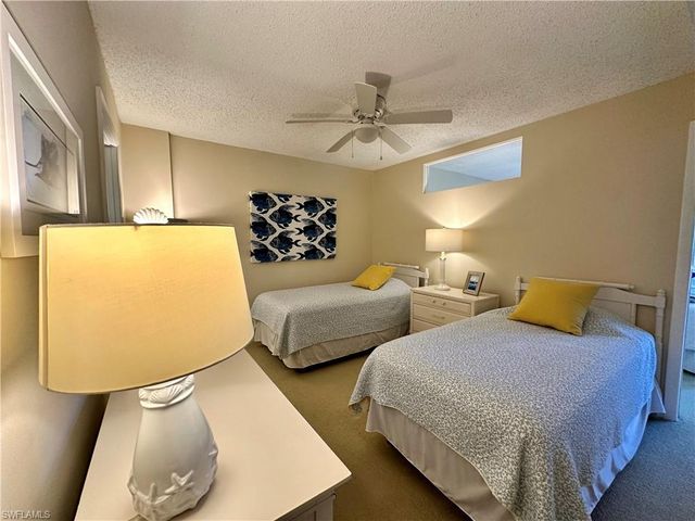 555 Park Shore DR B205, Naples, FL 34103