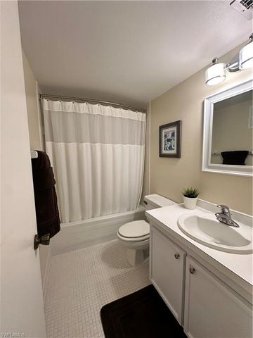 555 Park Shore DR B205, Naples, FL 34103