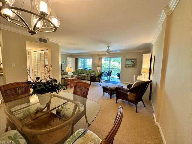 555 Park Shore DR B205, Naples, FL 34103