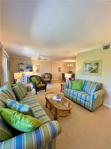 555 Park Shore DR B205, Naples, FL 34103