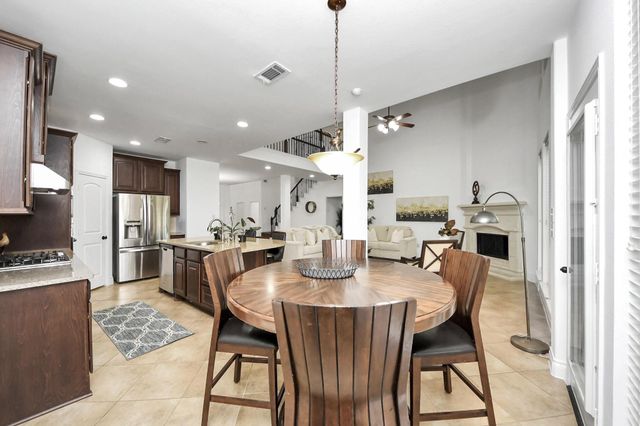 2910 Silhouette Bay, Pearland, TX 77584