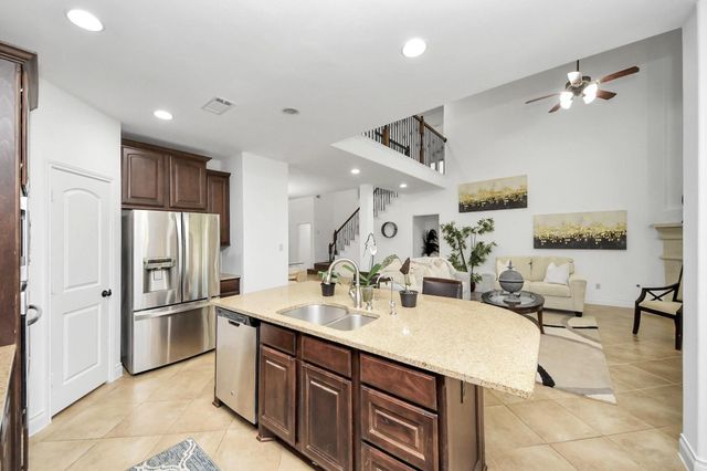 2910 Silhouette Bay, Pearland, TX 77584