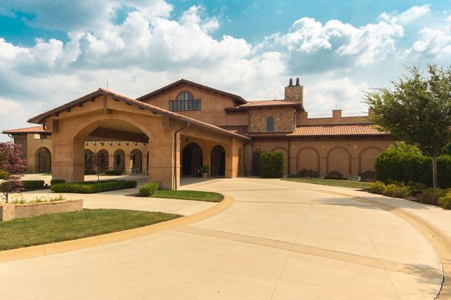 8886 Winemack Lane, Dublin, OH 43016