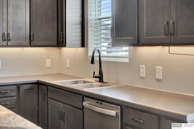 8920 Trader Court, Lincoln, NE 68507