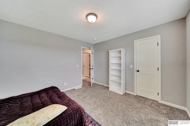 8920 Trader Court, Lincoln, NE 68507