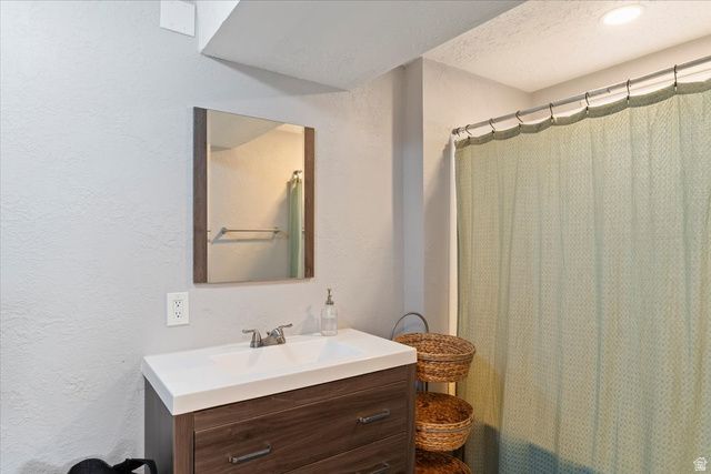 548 W 5150 S, Washington Terrace, UT 84405