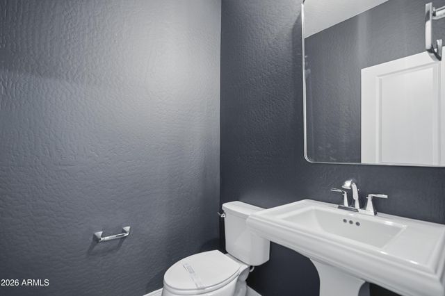 8515 S 41ST Glen, Laveen, AZ 85339