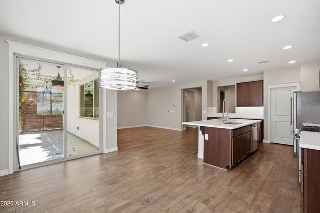8515 S 41ST Glen, Laveen, AZ 85339