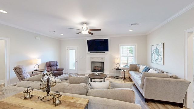 662 Charleston Mills Drive, Midland City, AL 36350
