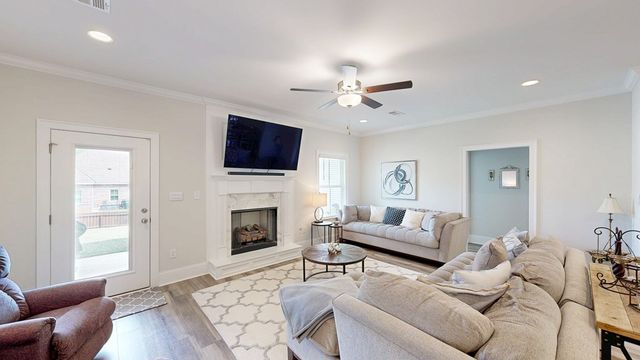 662 Charleston Mills Drive, Midland City, AL 36350