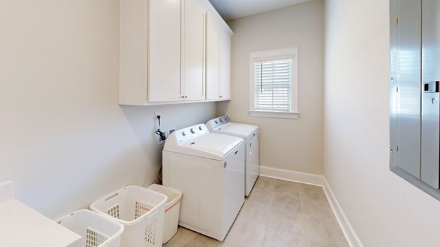 662 Charleston Mills Drive, Midland City, AL 36350