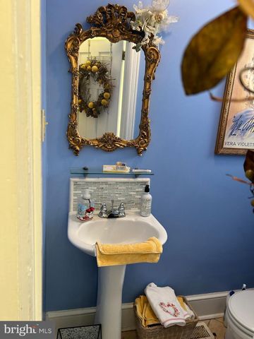 103 W FEDERAL ST, Burlington, NJ 08016