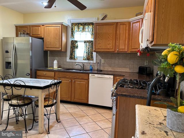 103 W FEDERAL ST, Burlington, NJ 08016