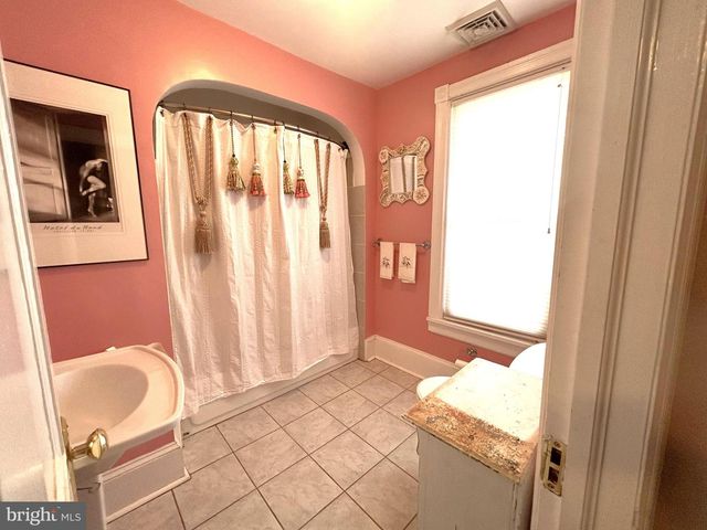 103 W FEDERAL ST, Burlington, NJ 08016