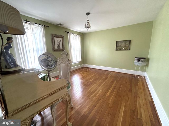 103 W FEDERAL ST, Burlington, NJ 08016