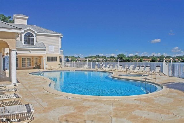 2841 Citrus Lake DR K201, Naples, FL 34109
