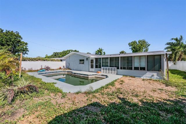 3920 WAHOO DRIVE SE, St Petersburg, FL 33705