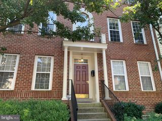 1591 LEEDS CASTLE DR #101, Vienna, VA 22182