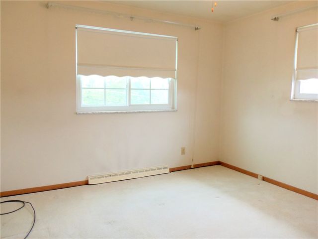 640 Longvue Drive, Chartiers, PA 15342