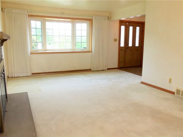 640 Longvue Drive, Chartiers, PA 15342
