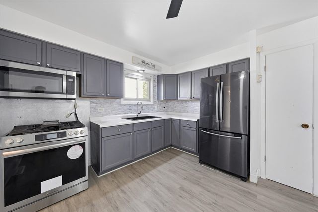 15207 Waterman Drive, South Holland, IL 60473