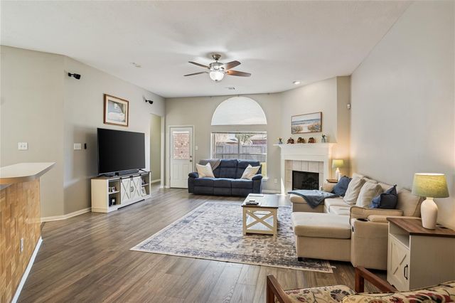 5710 Shady Hollow Court, Rosharon, TX 77583