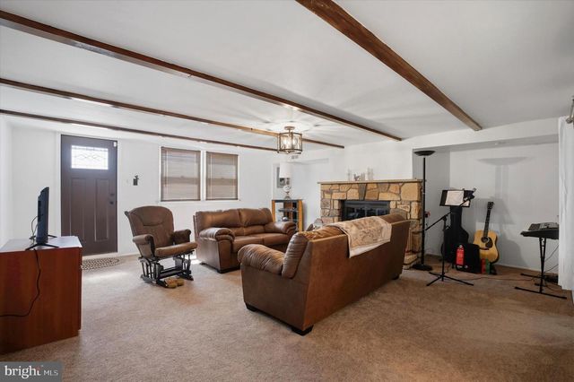 748 HILL RD, Philadelphia, PA 19128