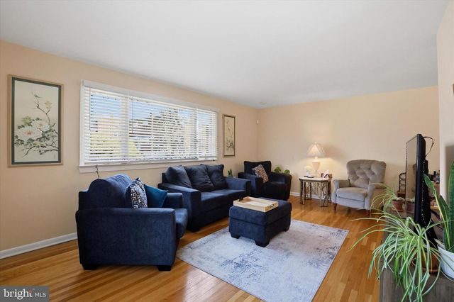 748 HILL RD, Philadelphia, PA 19128