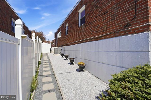 748 HILL RD, Philadelphia, PA 19128