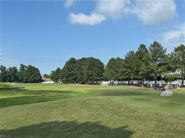 5305 Sports Club RN # 403, Suffolk, VA 23435