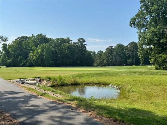 5305 Sports Club RN # 403, Suffolk, VA 23435