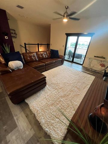 4716 NW 84th Court, Doral, FL 33166
