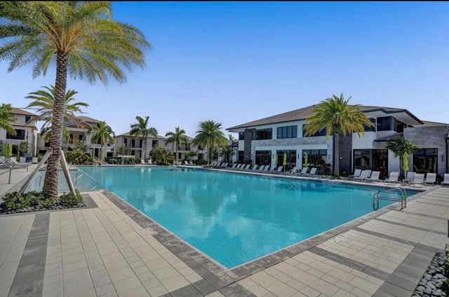 4716 NW 84th Court, Doral, FL 33166