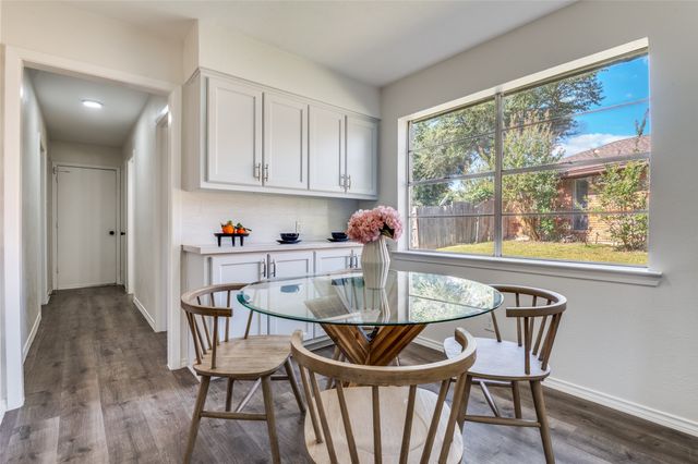 1013 Briarwood Lane, Desoto, TX 75115