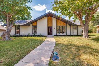 1013 Briarwood Lane, Desoto, TX 75115