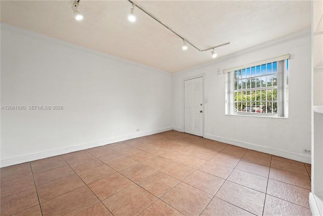 1610 NW N River Dr 110, Miami, FL 33125