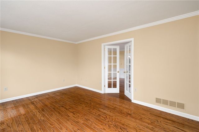 2395 Traci Dr, Franklin Park, PA 15237